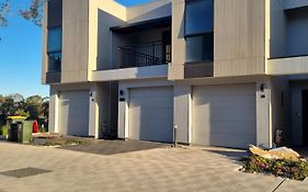 Box Hill Townhouse